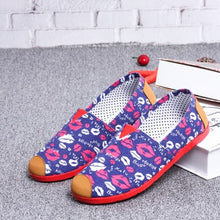 Load image into Gallery viewer, Fashionable Geometric Pattern Print Cotton Shoes