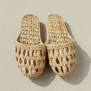 Unisex handmade straw slippers